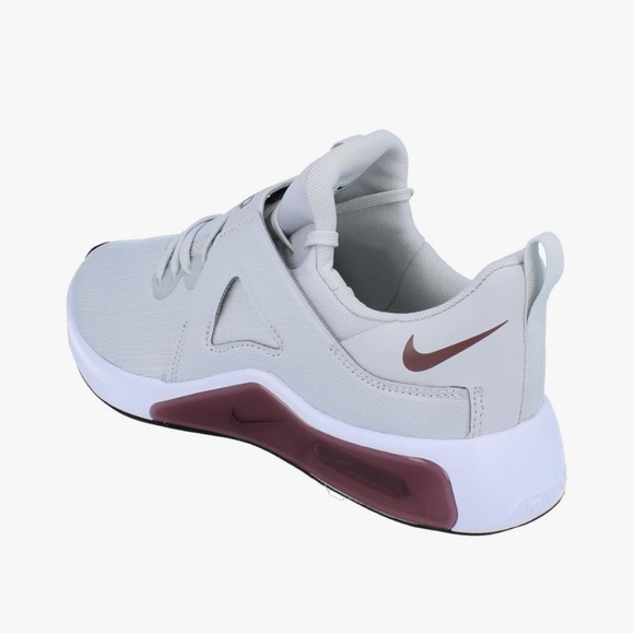 C38- Women’s size 8.5- Nike Air Max - White and Mauve Sneakers - Picture 3 of 7